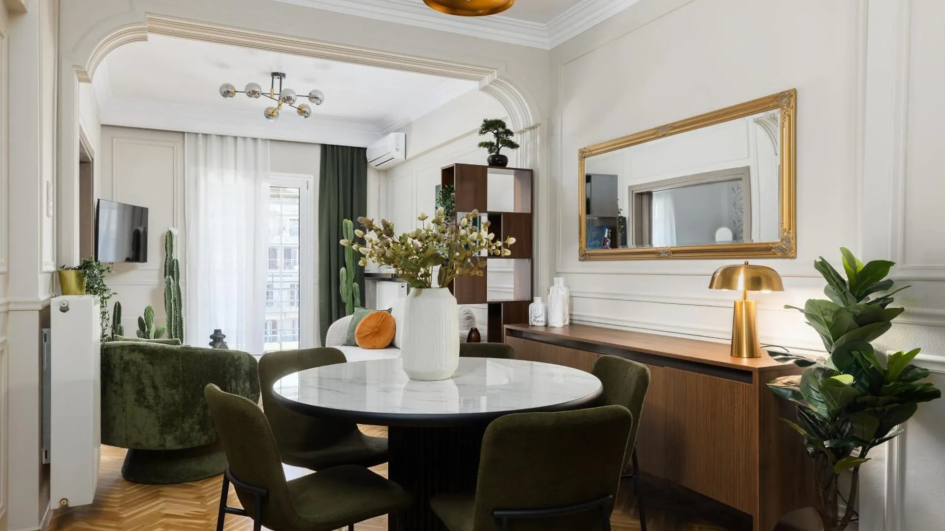 La Maison De L'Arc- Elegant Stay With Unique View By Binobi! Szaloniki Apartman