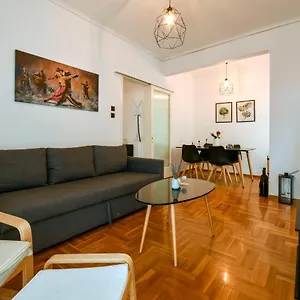 Apartament Center, Salonic